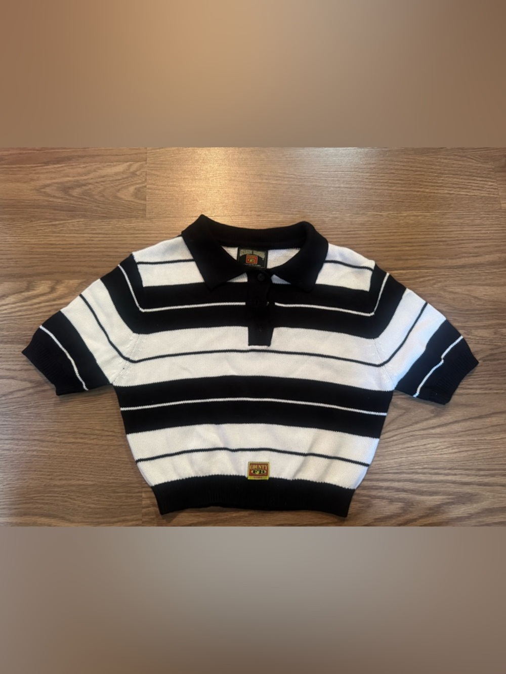 FB County Women Charlie Brown Short Sleeve Crop Top Black / White